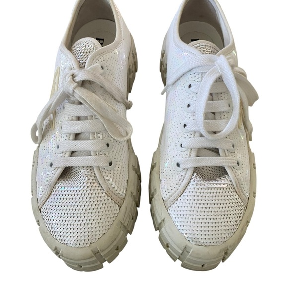 Prada White Sequin Platform Sneakers ✨
Size: 39.5 EU (fits approx US 9.5) - Picture 5 of 14